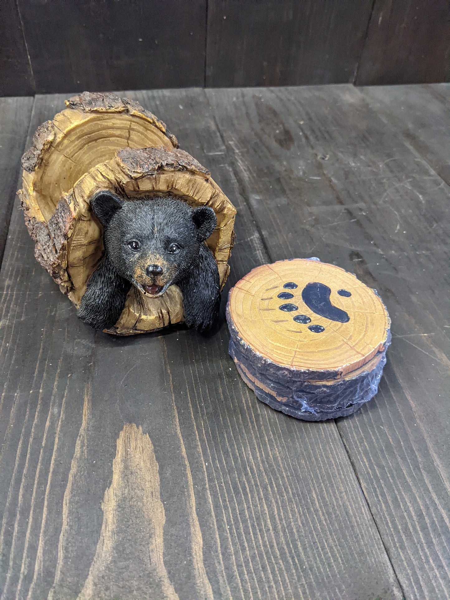 Bear in a log coaster set